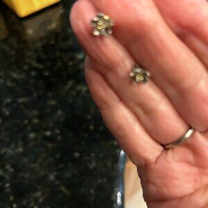 NEW STERLING SILVER FLOWER EARRINGS